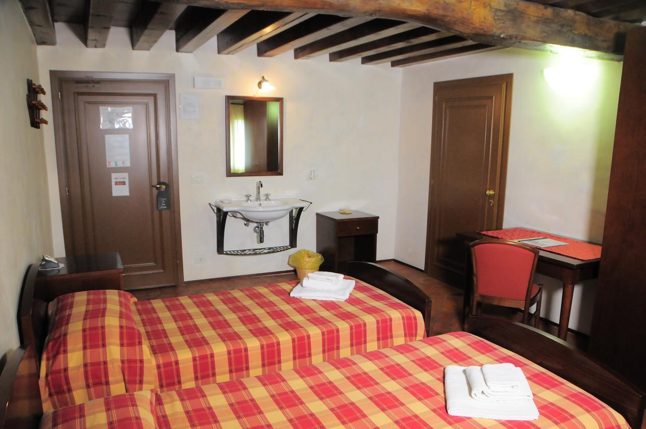 Hotel La Corte Correzzola Екстериор снимка