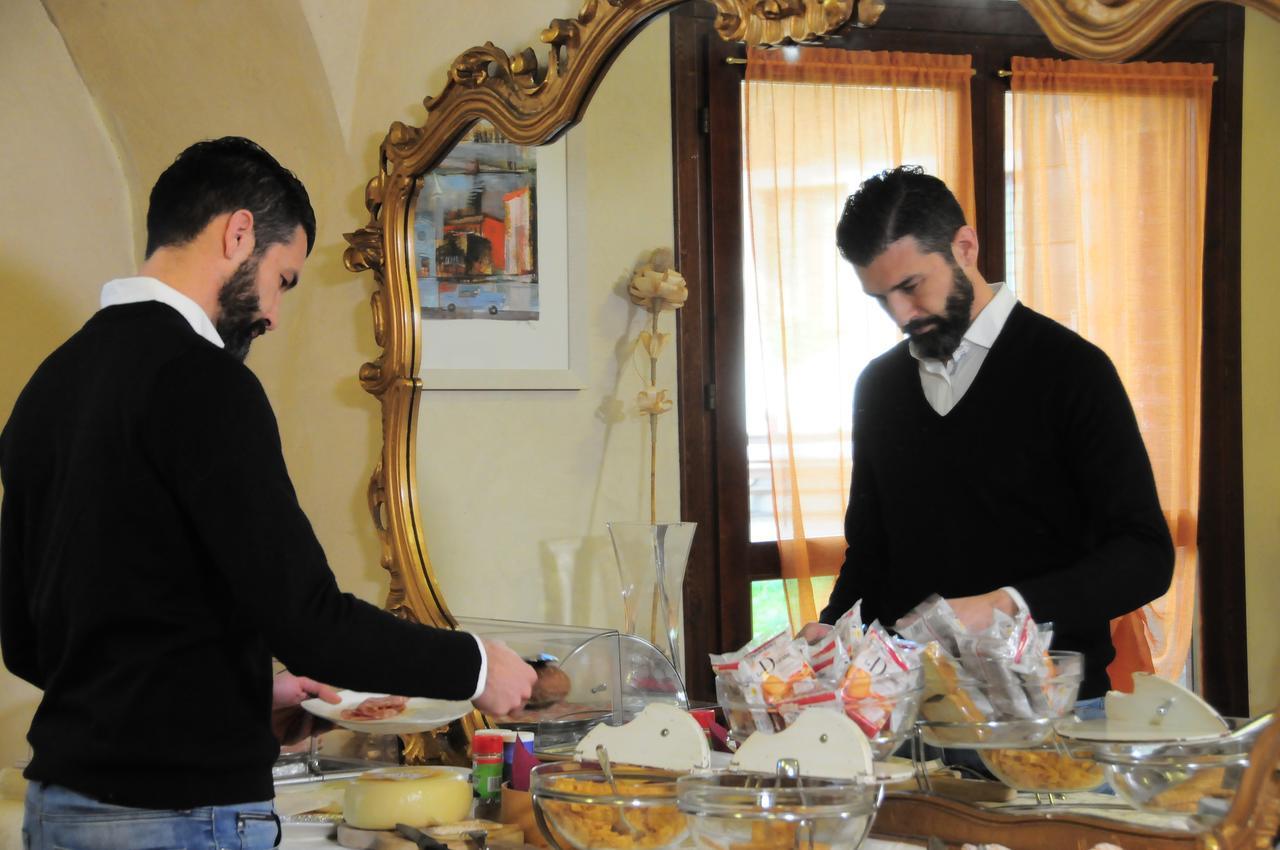 Hotel La Corte Correzzola Екстериор снимка